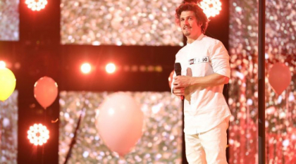 Romanii au talent 2021: Remi Martin, moment unic si emotionant pentru care a primit Golden Buzz de la Smiley si Bartos Romanii au talent 2021: Remi Martin, moment unic si emotionant pentru care a primit Golden Buzz de la Smiley si Bartos