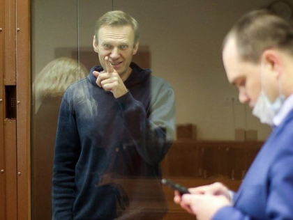 Alexei Navalnii a revenit in sala de judecata intr-un proces in care este acuzat de calomnie Alexei Navalnii a revenit in sala de judecata intr-un proces in care este acuzat de calomnie