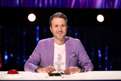 Andi Moisescu: ”Scena de la Romanii au talent are milioane de ochi atintiti asupra ta”. Azi, de la 21:00! Andi Moisescu: ”Scena de la Romanii au talent are milioane de ochi atintiti asupra ta”. Azi, de la 21:00!