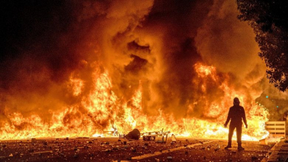 Violente in Spania: Anarhistii au ridicat baricade, au distrus vitrine si au incendiat pubele pentru a patra zi la rand - GALERIE FOTO