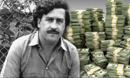 Abia acum s-a aflat! Cati bani castiga pe saptamana Pablo Escobar in anii sai de glorie maxima. Suma e absolut de neconceput Abia acum s-a aflat! Cati bani castiga pe saptamana Pablo Escobar in anii sai de glorie maxima. Suma e absolut de neconceput