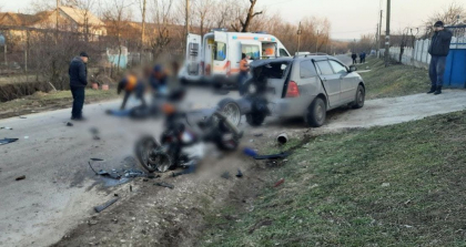 Accident tragic la Anenii Noi. Un motociclist a murit, dupa ce a pierdut controlul motocicletei si s-a lovit in spatele unui automobil - FOTO Accident tragic la Anenii Noi. Un motociclist a murit, dupa ce a pierdut controlul motocicletei si s-a lovit in spatele unui automobil - FOTO