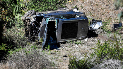Unul dintre cei mai buni jucatori de golf, Tiger Woods, a fost implicat intr-un grav accident de masina Unul dintre cei mai buni jucatori de golf, Tiger Woods, a fost implicat intr-un grav accident de masina