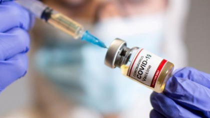 Din 15 martie, romanii se vor putea programa la vaccinarea din etapa 3: se refera si la moldovenii cu pasaport romanesc Din 15 martie, romanii se vor putea programa la vaccinarea din etapa 3: se refera si la moldovenii cu pasaport romanesc