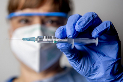 Inselatorii cu vaccinuri anti-Covid in SUA. Cum sunt pacaliti americanii sa dea bani sau date personale Inselatorii cu vaccinuri anti-Covid in SUA. Cum sunt pacaliti americanii sa dea bani sau date personale