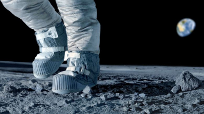 Un miliardar japonez cauta opt persoane care sa i se alature pentru o calatorie pe Luna, la bordul unei rachete SpaceX Un miliardar japonez cauta opt persoane care sa i se alature pentru o calatorie pe Luna, la bordul unei rachete SpaceX