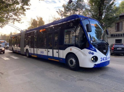 Atentie! Circulatia transportului public pe o strada din sectorul Buiucani - suspendata. Vezi noile trasee