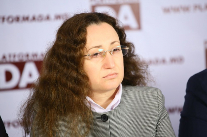 Inga Grigoriu catre Stoianoglo: "Cel mai bine ar fi daca Stoianoglo ar fi calm si si-ar indeplini atributiile si responsabilitatile" Inga Grigoriu catre Stoianoglo: "Cel mai bine ar fi daca Stoianoglo ar fi calm si si-ar indeplini atributiile si responsabilitatile"