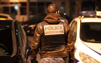 Trei moldoveni, pusi sub invinuire in Franta: sunt suspectati ca ar fi batut un om fara adapost pana la moarte 