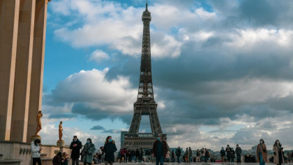 Guvernul francez a vaccinat aproape jumatate de milion de persoane in ultimele doua zile