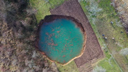Cratere infricosatoare au aparut in Croatia dupa cutremurul puternic din decembrie. Pana acum au fost descoperite 100 de gauri uriase - FOTO
