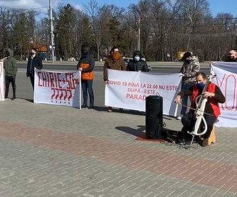 Protest in fata Guvernului. Antreprenorii din sectorul HoReCa cer autoritatilor sa li se permita sa activeze dupa orele 22:00 - VIDEO