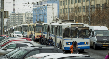 Atentie, soferi! Pe mai multe strazi din capitala sunt ambuteiaje. Iata care strazi trebuie sa le evitati Atentie, soferi! Pe mai multe strazi din capitala sunt ambuteiaje. Iata care strazi trebuie sa le evitati