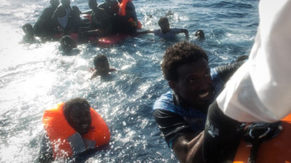 O noua tragedie in Marea Mediterana. Cel putin 39 de imigranti au murit dupa ce doua barci s-au scufundat in apele Tunisiei O noua tragedie in Marea Mediterana. Cel putin 39 de imigranti au murit dupa ce doua barci s-au scufundat in apele Tunisiei