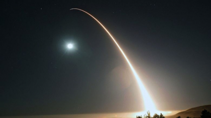 SUA vor sa cheltuie 100 de miliarde de dolari pe o racheta nucleara despre care expertii spun ca e depasita