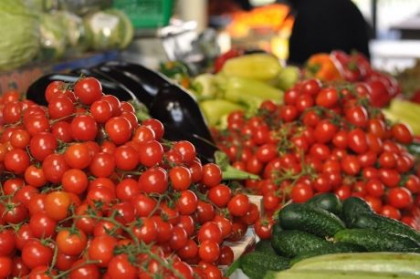 Preturile la fructe, legume, zahar, crupe si cereale au crescut. Ce se intampla cu carburantii, dar si alte marfurile nealimentare Preturile la fructe, legume, zahar, crupe si cereale au crescut. Ce se intampla cu carburantii, dar si alte marfurile nealimentare