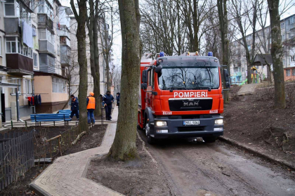 O femeie a decedat, dupa ce apartamentul in care se afla a fost cuprins de flacari, la Balti O femeie a decedat, dupa ce apartamentul in care se afla a fost cuprins de flacari, la Balti