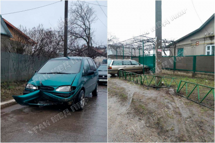Un sofer beat din Bender a provocat un accident si a adormit in masina Un sofer beat din Bender a provocat un accident si a adormit in masina