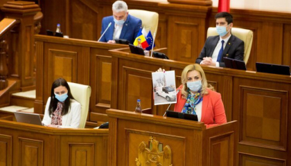 Deputatii au votat un proiect care permite livrarea medicamentelor la domiciliu