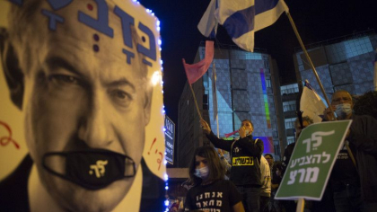 Mii de israelieni au protestat impotriva premierului Netanyahu cu trei zile inaintea alegerilor Mii de israelieni au protestat impotriva premierului Netanyahu cu trei zile inaintea alegerilor