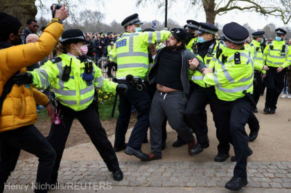 Marea Britanie: Proteste la Londra soldate cu arestarea unor protestatari si ranirea unor politisti