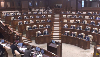 Sedinta Parlamentului: deputatii decid daca Denis Ulanov si Petru Jardan de la Partidul Sor vor fi lipsiti sau nu de imunitate, la solicitarea Procurorului General Sedinta Parlamentului: deputatii decid daca Denis Ulanov si Petru Jardan de la Partidul Sor vor fi lipsiti sau nu de imunitate, la solicitarea Procurorului General