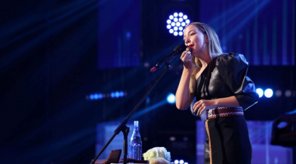 Romanii au talent: Petronela Birsila i-a uimit pe jurati cu interpretarea sa, folosind legume pe post de instrumente muzicale Romanii au talent: Petronela Birsila i-a uimit pe jurati cu interpretarea sa, folosind legume pe post de instrumente muzicale
