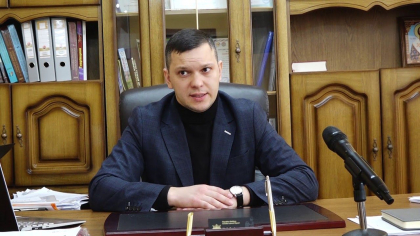 Presedintele raionului Rascani s-ar fi ales cu un apartament din banii publici. Radu Marian: "Tupeu fara margini" / DOC Presedintele raionului Rascani s-ar fi ales cu un apartament din banii publici. Radu Marian: "Tupeu fara margini" / DOC