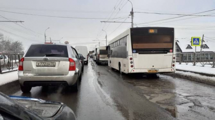 Un moldovean beat, la volanul unui camion, retinut in timp ce se afla pe contrasens, intr-un oras din Rusia - FOTO