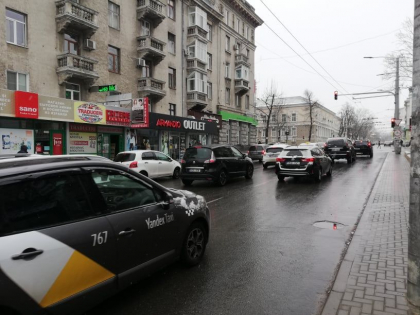 Atentie, soferi. Carosabilul este umed, iar drumul alunecos. In capitala se circula cu dificultate