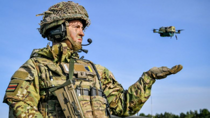 Armata britanica renunta la oameni si avioane in favoarea robotilor si a dronelor