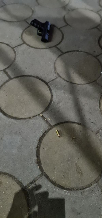 Focuri de arma pe o strada din sectorul Botanica al capitalei. O persoana a fost impuscata si transportata la spital. Faptasul - retinut - FOTO