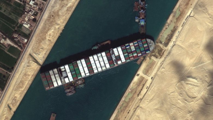Nava blocata in Canalul Suez ar putea provoca o criza mondiala a cafelei si a hartiei igienice Nava blocata in Canalul Suez ar putea provoca o criza mondiala a cafelei si a hartiei igienice