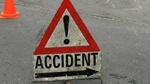 Accident la Telenesti. Un barbat a avut nevoie de ingrijiri medicale, dupa ce masina in care se afla s-a rasturnat