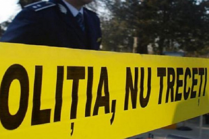 Caz tragic in capitala. Un barbat a decedat, dupa ce a cazut in gol de la etajul unui bloc aflat in constructie. Ce spune politia Caz tragic in capitala. Un barbat a decedat, dupa ce a cazut in gol de la etajul unui bloc aflat in constructie. Ce spune politia