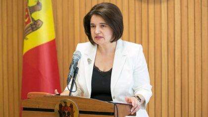 Monica Babuc s-a vaccinat in Romania: "Suntem pe cont propriu. Nu ne ajuta starea de urgenta"