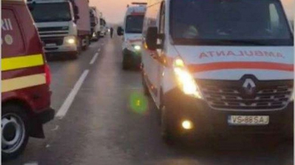 Accident grav soldat cu patru morti, dupa ce o masina ar fi lovit un TIR din Republica Moldova, pe o sosea din Romania