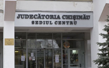 Judecatoria Chisinau cu sediul Centru prelungeste regimul special de lucru / DOC