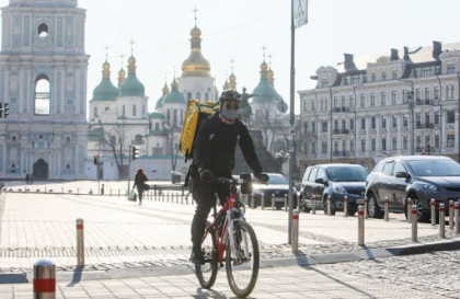 Ucraina: Capitala Kiev intra in lockdown de luni pe fondul unui numar record de decese asociate COVID-19 Ucraina: Capitala Kiev intra in lockdown de luni pe fondul unui numar record de decese asociate COVID-19