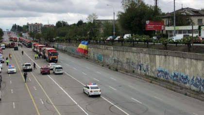 Epopeea ajutorului umanitar de sub pod la Telecentru. Ion Chicu: "Au decis toti ca Chicu i-a dus sub pod". Fostul prim-ministru spune ca nu a fost propunerea Guvernului pe care l-a condus 