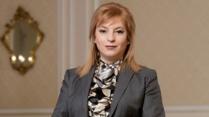 Mariana Durlesteanu: "Este cazul sa terminati cu ping-pongul intre Parlament, Presedintie si Guvern nefunctional" Mariana Durlesteanu: "Este cazul sa terminati cu ping-pongul intre Parlament, Presedintie si Guvern nefunctional"