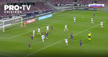 FC Barcelona a profitat de pasul gresit comis de Atletico Madrid si s-a apropiat la un singur punct de lidera clasamentului din La Liga FC Barcelona a profitat de pasul gresit comis de Atletico Madrid si s-a apropiat la un singur punct de lidera clasamentului din La Liga
