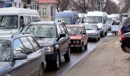 Atentie, soferi. In Chisinau se circula cu dificultate. Iata care strazi trebuie sa le evitati