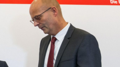 Un primar din Germania a fost suspendat pentru ca s-a vaccinat peste rand