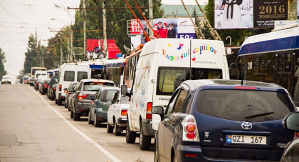 Atentie, soferi. In Chisinau se circula cu dificultate. Iata care strazi trebuie sa le evitati Atentie, soferi. In Chisinau se circula cu dificultate. Iata care strazi trebuie sa le evitati