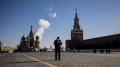 Locuinta unui jurnalist de investigatie din Rusia a fost perchezitionata de FSB. „Este vorba de o razbunare” Locuinta unui jurnalist de investigatie din Rusia a fost perchezitionata de FSB. „Este vorba de o razbunare”