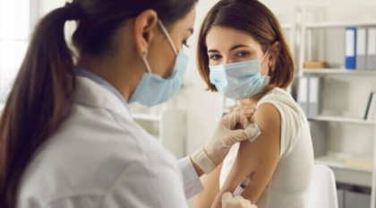Cate persoane s-au infectat cu coronavirus, in Romania, dupa cea de-a doua doza de vaccin