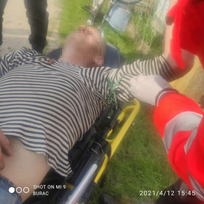 Un barbat din Causeni a ramas blocat intr-un gard din metal, dupa ce s-a izbit in el cu bicicleta. Pompierii au intervenit Un barbat din Causeni a ramas blocat intr-un gard din metal, dupa ce s-a izbit in el cu bicicleta. Pompierii au intervenit