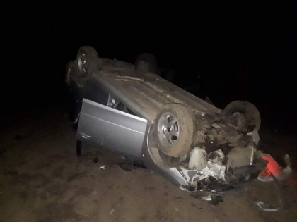 Accident grav la Hancesti. Un sofer a urcat beat la volan, a derapat de pe drum si s-a rasturnat - FOTO Accident grav la Hancesti. Un sofer a urcat beat la volan, a derapat de pe drum si s-a rasturnat - FOTO
