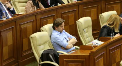 Dumitru Alaiba a sesizat CSP, dupa ce un procuror a refuzat sa porneasca urmarirea penala pe cazul semnaturii false a lui Ilan Sor: "Ar putea fi sanctionat disciplinar"